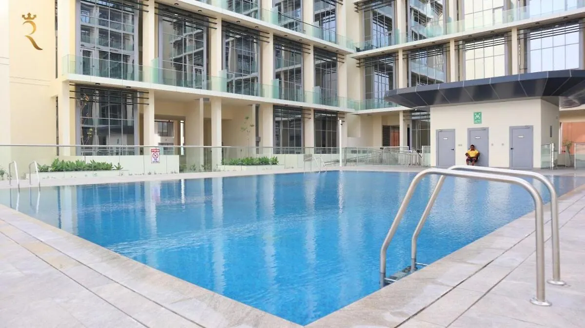Masdar 2Br Apt Pool Parking And Near The Airport Abu Dhabi